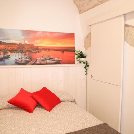 Room 20 - Piccola Camera In Pietra Bianca Джовинаццо Экстерьер фото